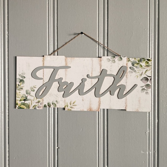NWT- FAITH Floral Wooden Rustic Farmhouse Chic Hanging Fence Decoration Sign - Picture 14 of 17